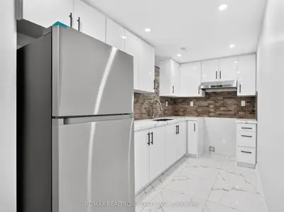 32 Whitlock Crescent Basement, Ajax, On L1z 2b2