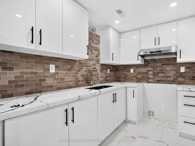 32 Whitlock Crescent Basement, Ajax, On L1z 2b2