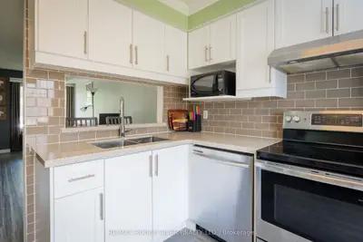23 Hedge End Road 91, Toronto, On M1b 5z4