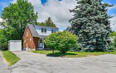 1576 Highway 2 Road, Clarington, On L1e 2r7