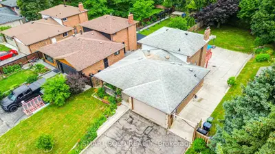 56 Gatesview Avenue, Toronto, On M1j 3g5