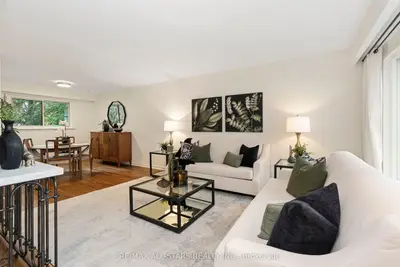 11 Gillbank Crescent, Toronto, On M1e 4h8