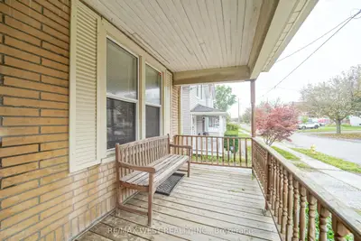 133 Clarke Street, Oshawa, On L1h 5g1