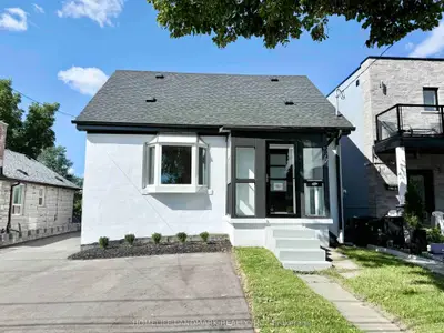 572 Pharmacy Avenue, Toronto, On M1l 3g9