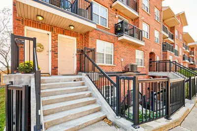 25 Strangford Lane 312, Toronto, On M1l 0e5