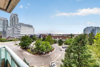61 Town Centre Court 408, Toronto, On M1p 5c5