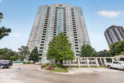 61 Town Centre Court 408, Toronto, On M1p 5c5