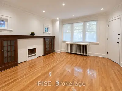 4 Selwood Avenue A, Toronto, On M4e 1b2