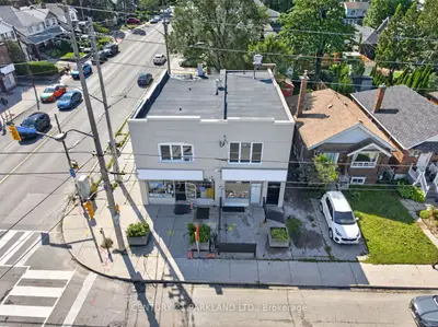 549 Sammon Avenue, Toronto, On M4j 2b3