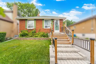 36 Pinegrove Avenue, Toronto, On M1n 2g5