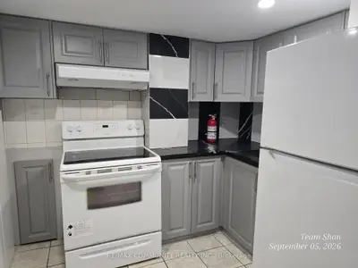 94 Reed Drive, Ajax, On L1s 6t6