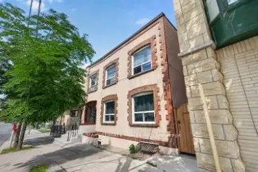 2360 Queen Street E 5, Toronto, On M4e 1h3