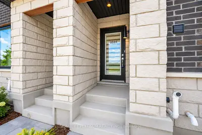 2594 Castlegate Crossing, Pickering, On L1x 0h9