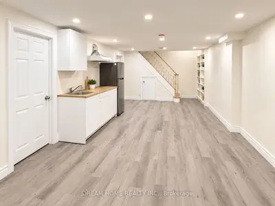 70 Rainier Square, Toronto, On M1t 2z9