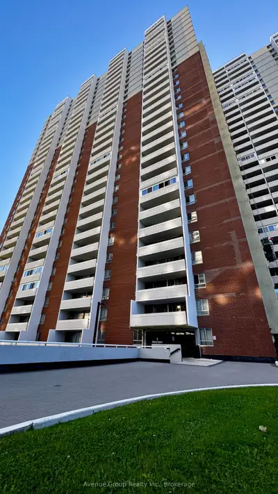 1 Massey Square 307, Toronto, On M4c 5l4