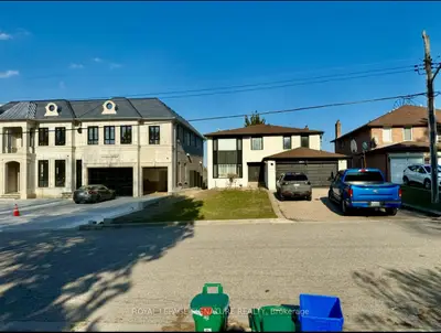 1813 Spruce hill Road, Pickering, ON L1V 1S5