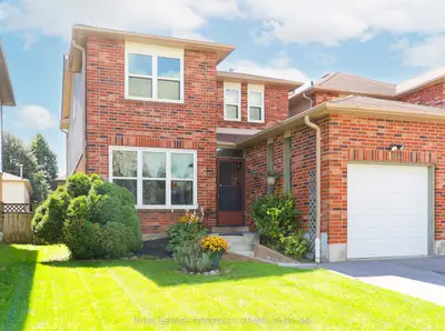 104 Gates Crescent, Ajax, On L1s 7a1