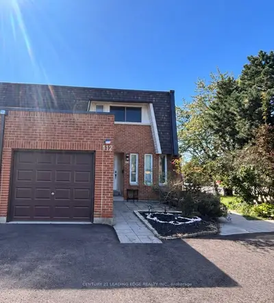 112 Deacon Lane, Ajax, On L1s 2t3