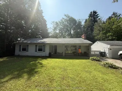 366 Beechgrove Drive, Toronto, On M1e 4a5