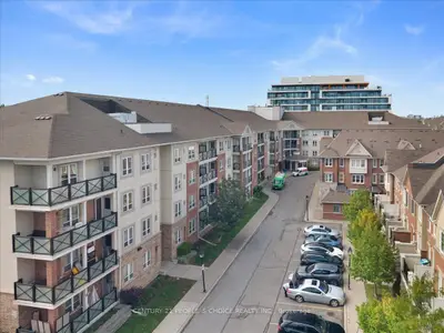 60 Mendelssohn Street 418, Toronto, On M1l 0g9