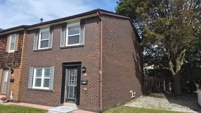 15 Brimwood Boulevard 15, Toronto, On M1v 1e1