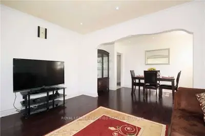 109 Hiscock Boulevard Main, Toronto, On M1g 1t3