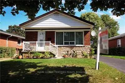 109 Hiscock Boulevard Main, Toronto, On M1g 1t3