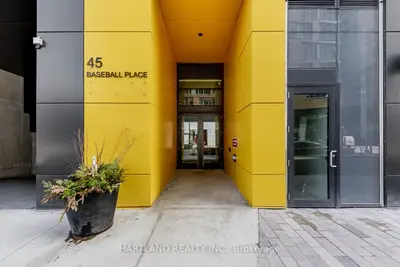 45 Baseball Place 1308, Toronto, On M4m 0h1