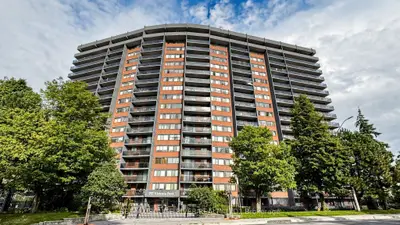 757 Victoria Park Avenue 206, Toronto, On M4c 5n8