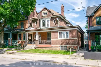 843 Logan Avenue, Toronto, On M4k 3e2
