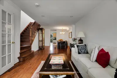 50 Dunkirk Road, Toronto, On M4c 2m3