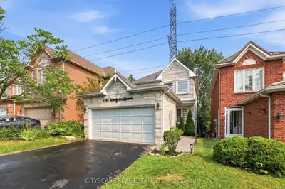 1143 Windgrove Square, Pickering, On L1x 2s5
