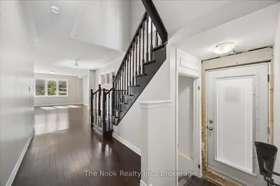 60 Westfield Drive, Whitby, On L1p 0e9