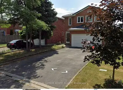 72 Brimstone Crescent Main, Toronto, On M1v 3l2