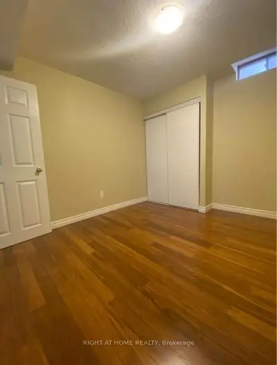 11 W Myrna Lane W Basement, Toronto, On M1v 3n6