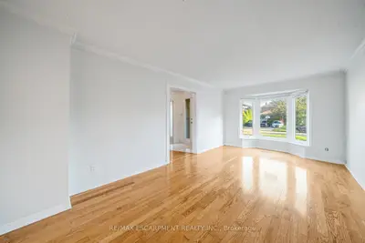 2081 Lynn Heights Drive, Pickering, On L1x 1r1