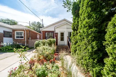 37 Gowan Avenue, Toronto, On M4k 2c8