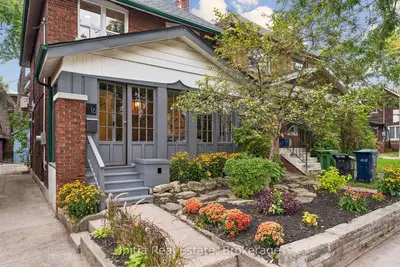 16 Glebemount Avenue, Toronto, On M4c 3r3