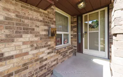 12 Manilow Street, Toronto, On M1w 3r7