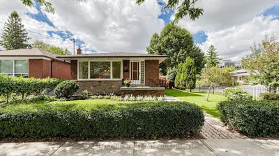 28 Ashdean Drive, Toronto, On M1p 1e3