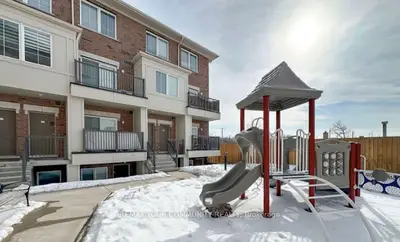 490 Beresford Path 11, Oshawa, On L1h 0b2