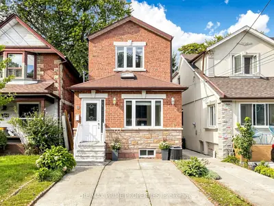 18 Dentonia Park Avenue S, Toronto, On M4c 1w7