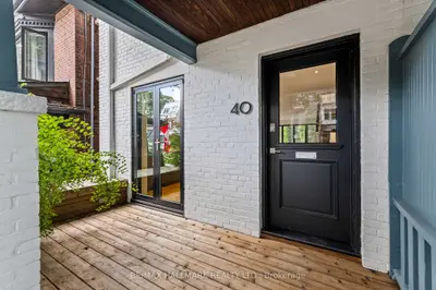 40 Fernwood Park Avenue, Toronto, On M4e 3g1