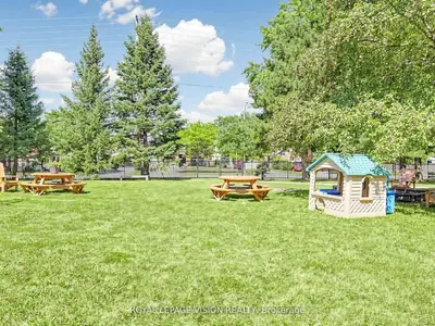 11753 Sheppard Avenue E 419, Toronto, On M1b 5m3
