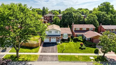 59 Kilchurn Castle Drive, Toronto, On M1t 2w3