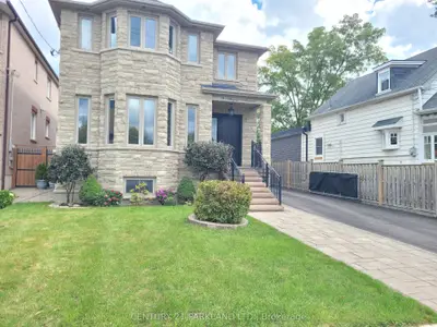 9 August Avenue, Toronto, On M1l 3m8