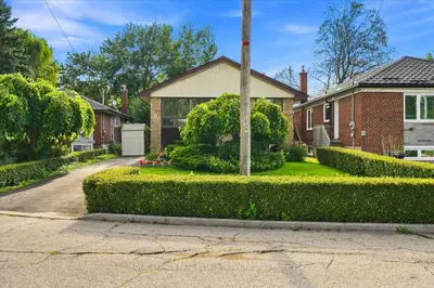 6 Clifford Court, Toronto, On M1r 3l3