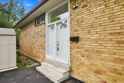 6 Clifford Court, Toronto, On M1r 3l3