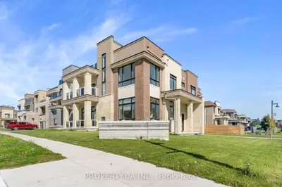 2 Yacht Drive, Clarington, On L1c 4a9