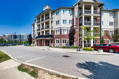 84 Aspen Springs Drive 116, Clarington, On L1c 0v3